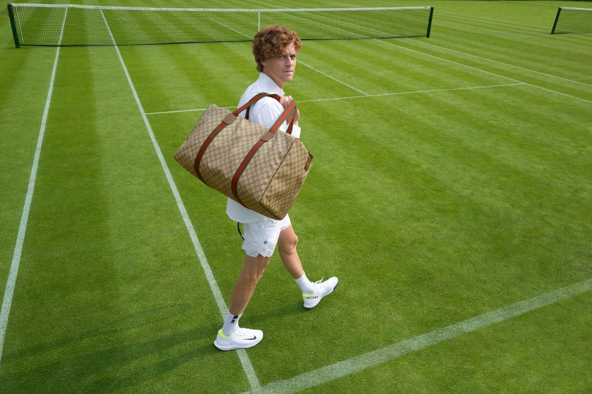 Gucci hot sale tennis bag